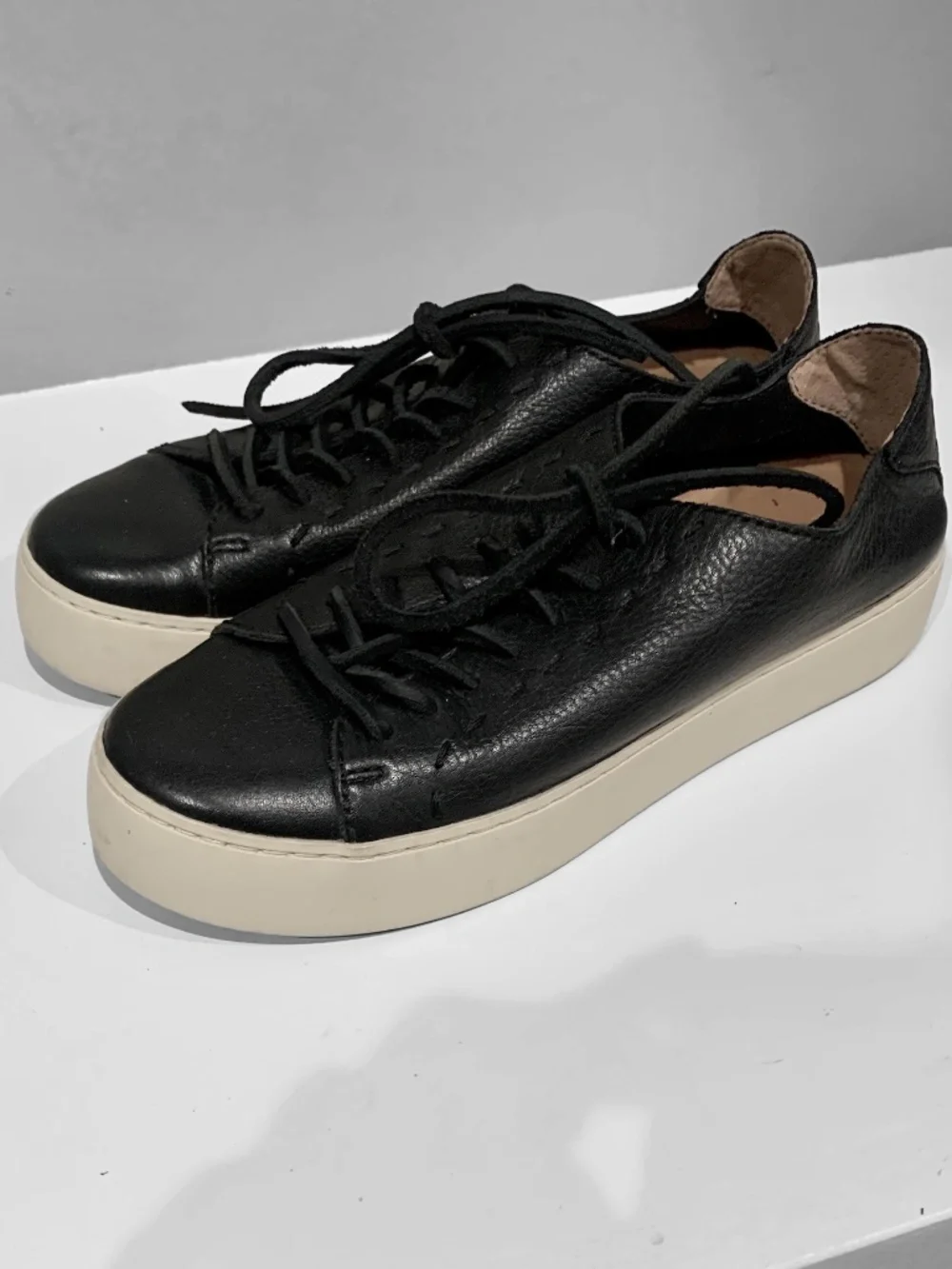 Frye Lena Low Black Leather Oxford Sneakers Lace-Up Shoes Women's 6 M - Picture 5 of 8